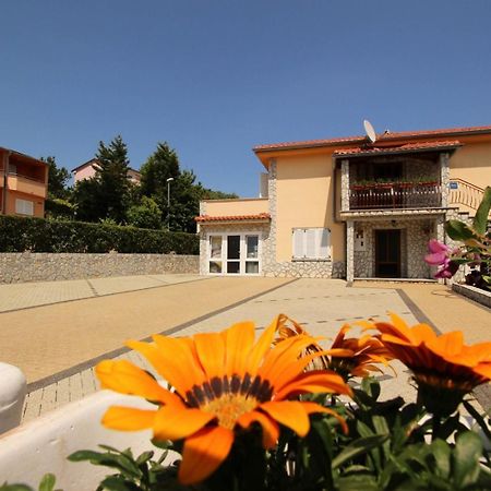 Apartments Nevenka K. Čižići Exterior foto